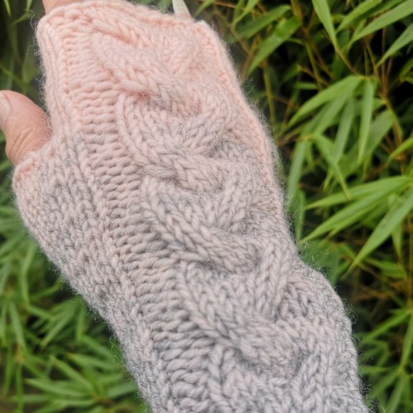 Handmade in Canda Knitted Fingerless Texting Gloves Wool Blend Pink Grey Gift - Picture 8 of 11